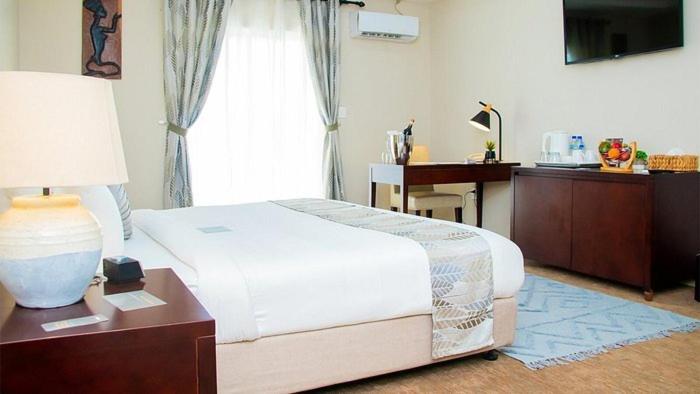Royal Ambassador Hotel Harbel エクステリア 写真